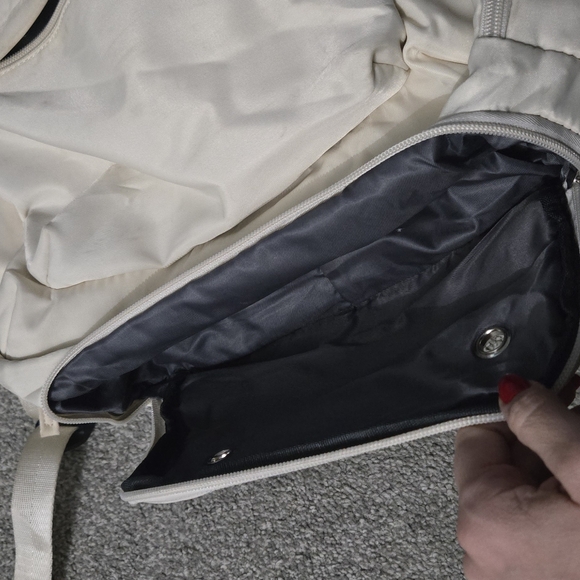 Travel backpack with shoe pouch - Picture 6 of 6